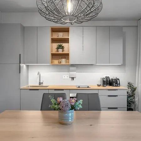 Apartamento B 18-20 *