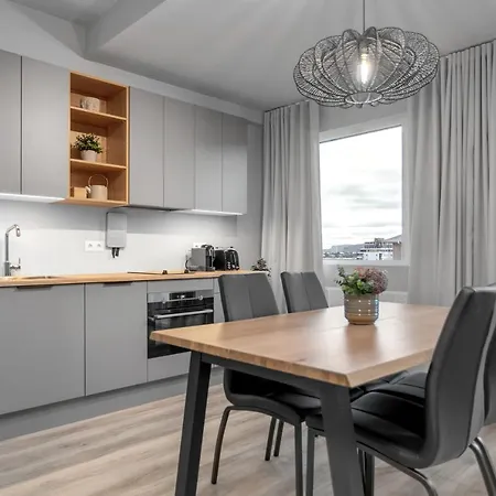 Apartamento B 18-20 *